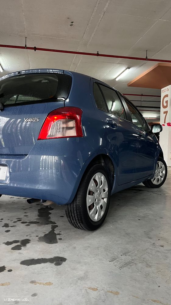 Toyota Yaris 1.0 VVT-i Sol+AC - 4
