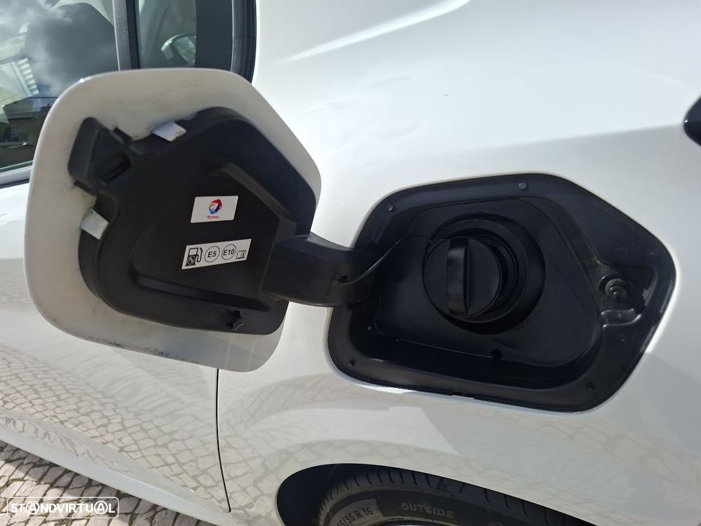 Peugeot 208 PureTech 75 Active - 54