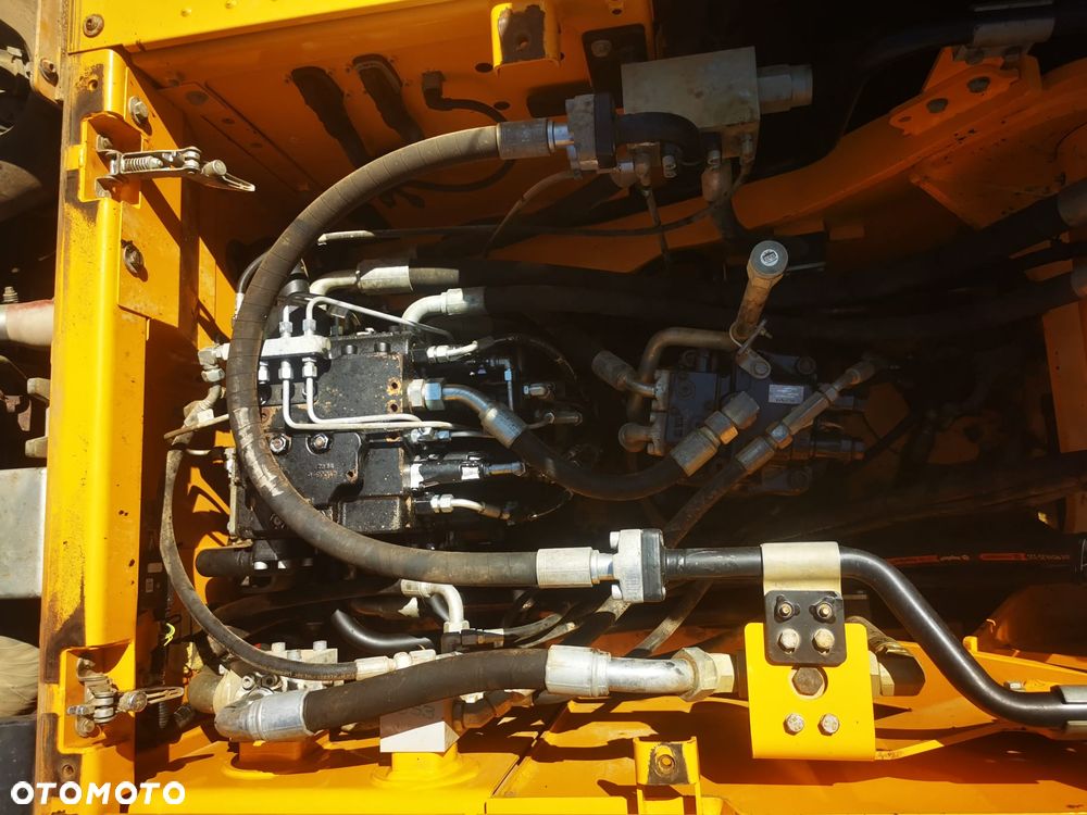 JCB 220 X lc 7320 MTH 2020 rok - 12