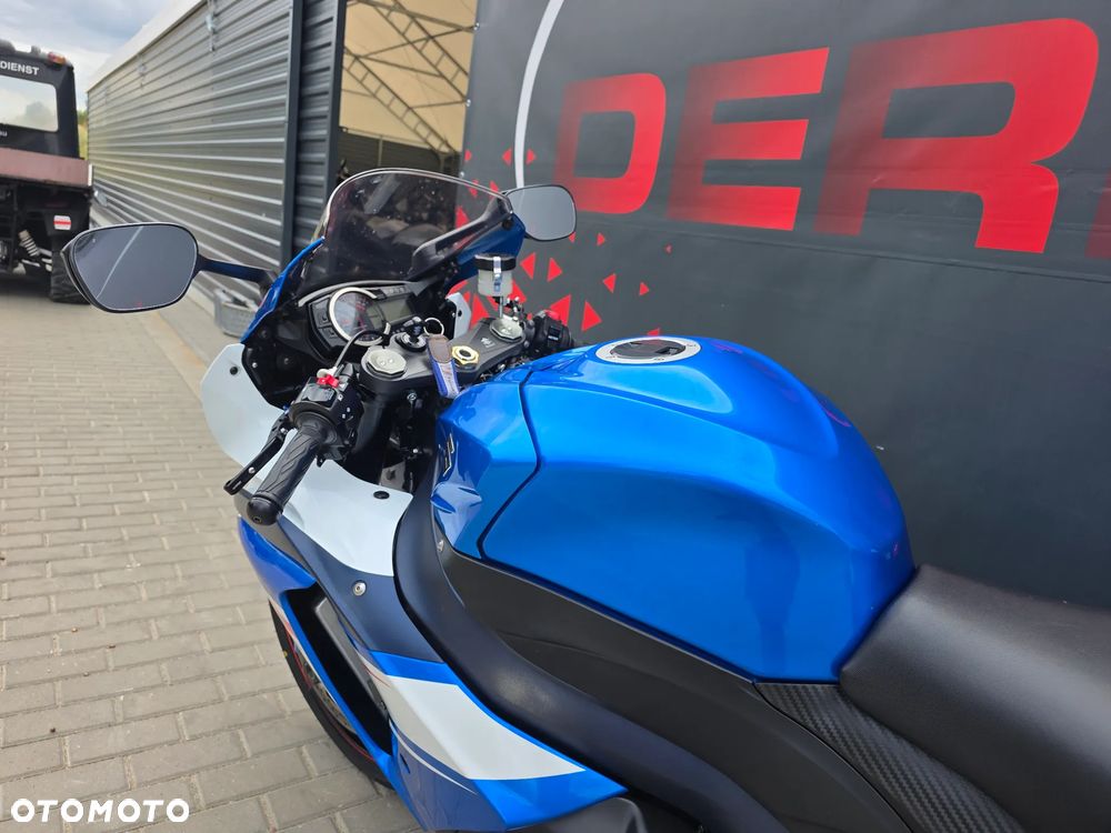 Suzuki GSX-R - 11