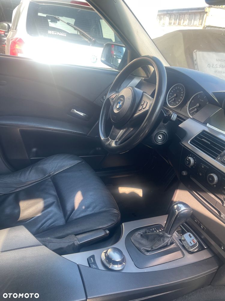 BMW Seria 5 525d - 1