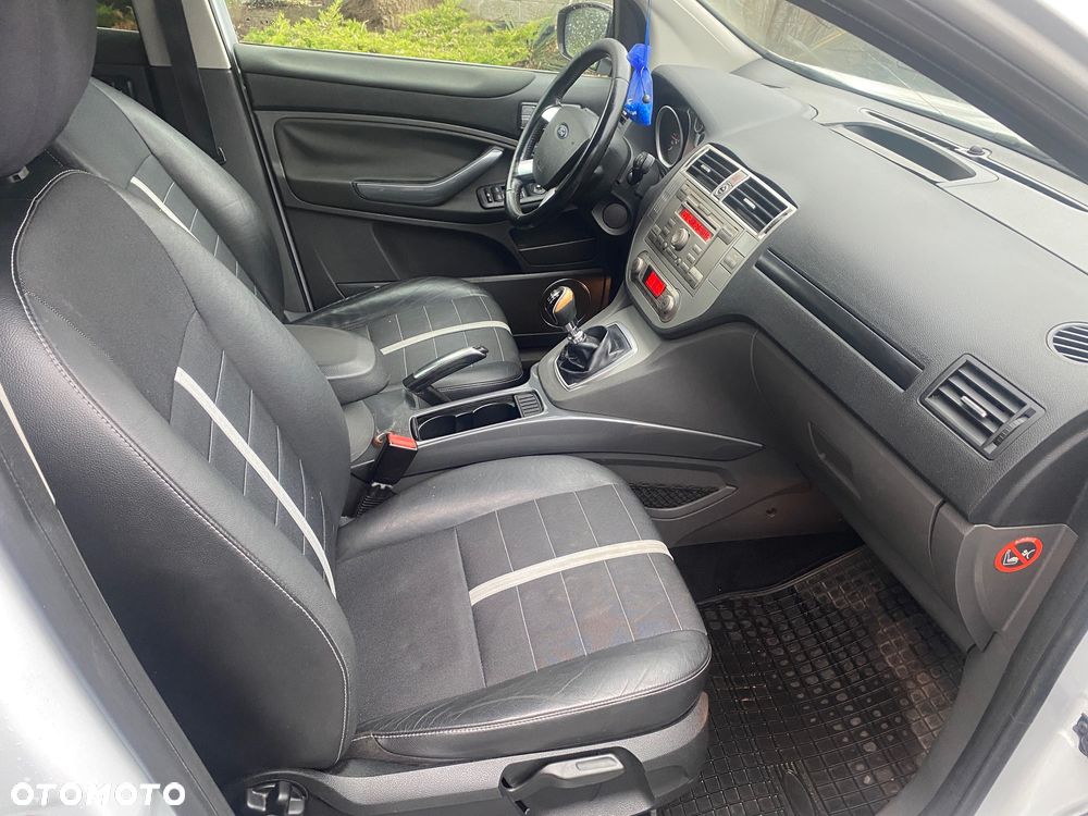 Ford Kuga 2.0 TDCi 4x4 Trend - 17