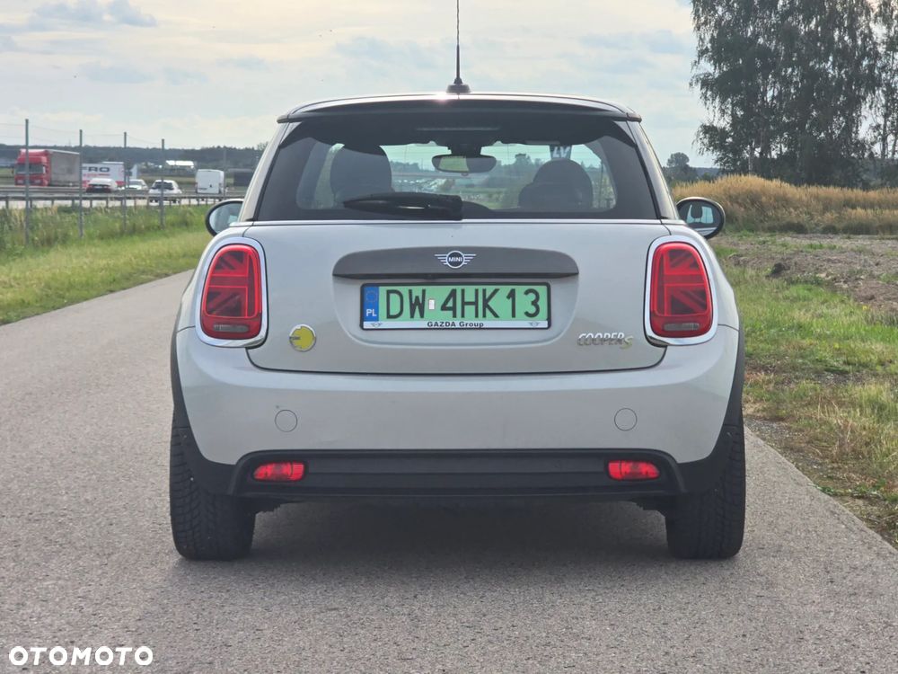 MINI Cooper SE Yours Trim - 11