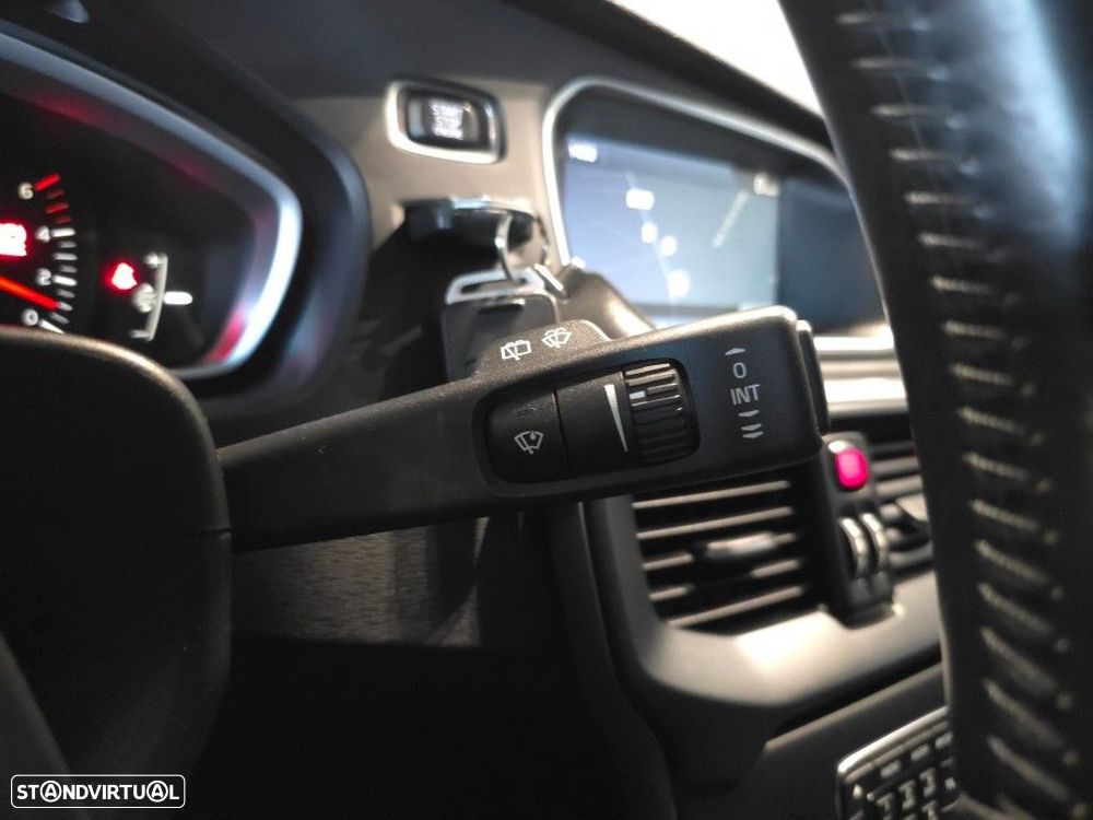 Volvo V40 1.6 D2 Momentum - 28