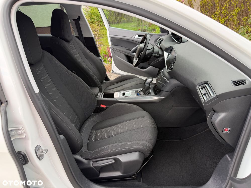 Peugeot 308 BlueHDi FAP 150 EAT6 Stop & Start Allure - 28