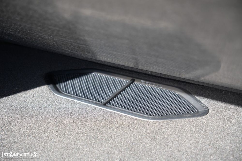 Peugeot 2008 1.2 PureTech GT Line - 31