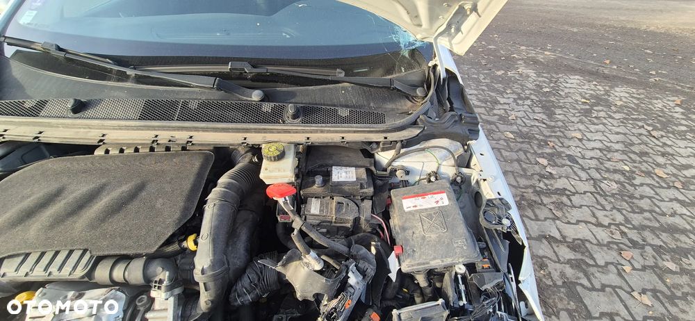 Peugeot 308 1.2 PureTech Active S&S - 31