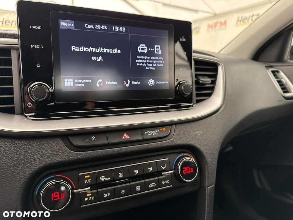 Kia Ceed - 27