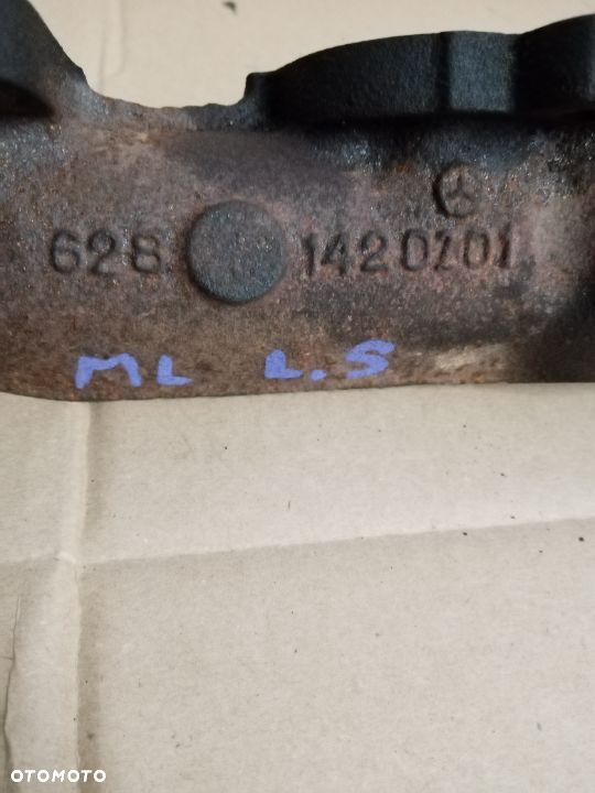 Kolektor wydechowy Mercedes ML W163 4.0 dci  6281420201 - 3