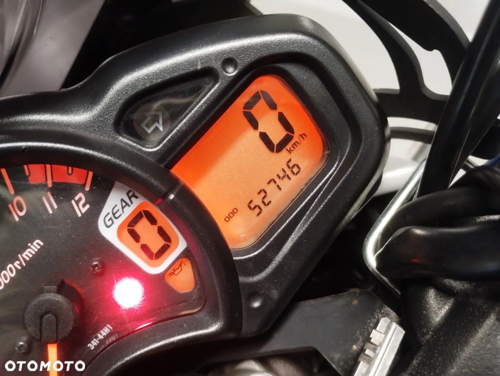 Suzuki Gladius - 8