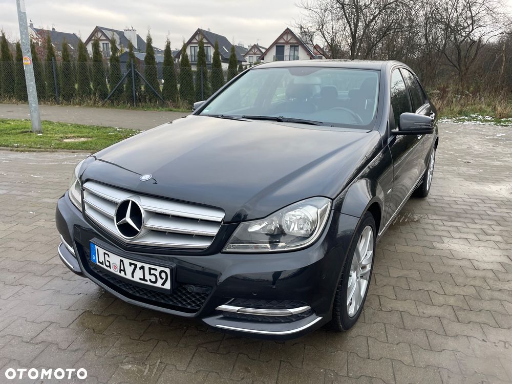 Mercedes-Benz Klasa C 180 CGI Automatik BlueEFFICIENCY Avantgarde - 1
