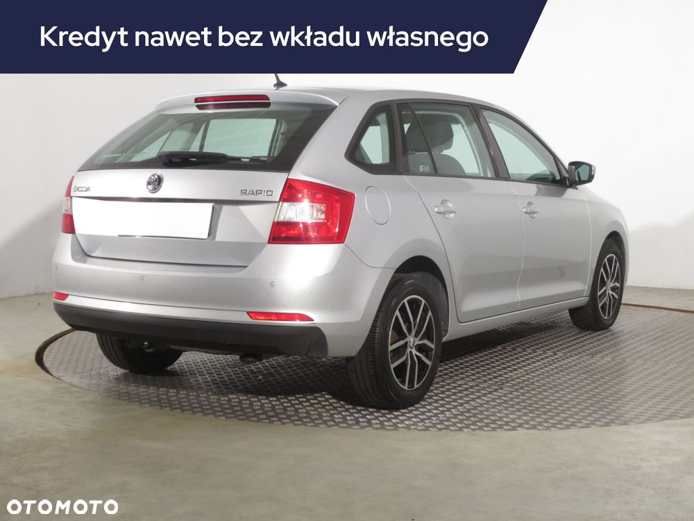 Skoda RAPID - 7