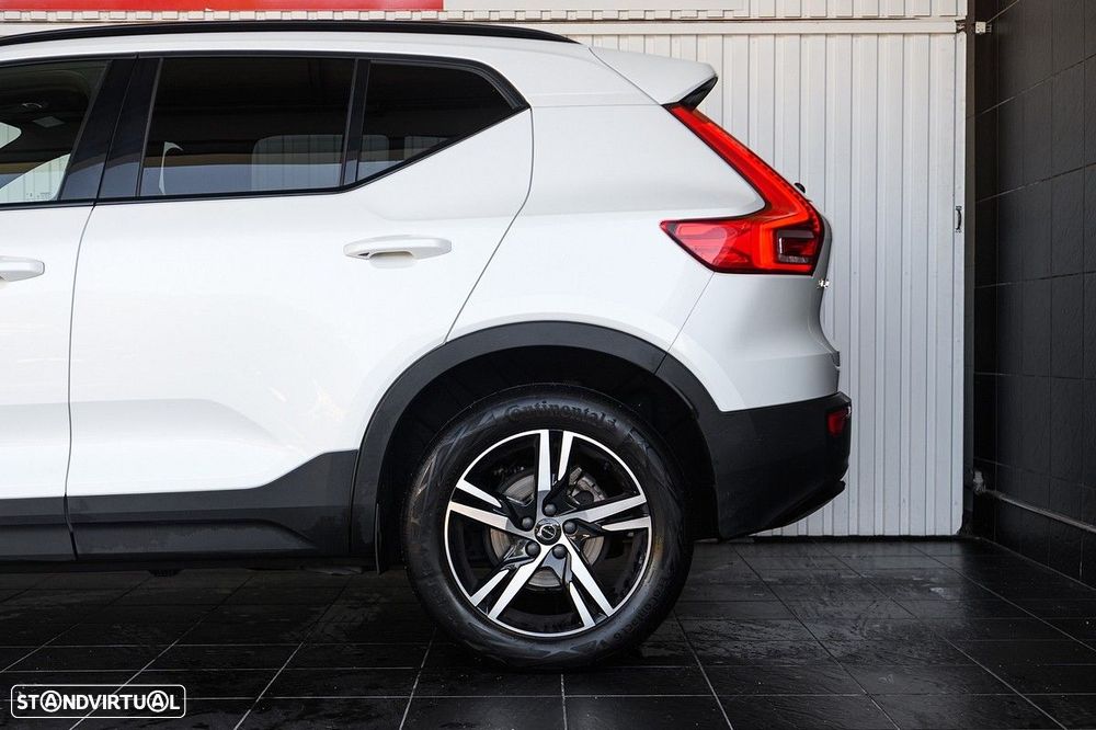 Volvo XC 40 1.5 T2 Plus Dark Auto - 11