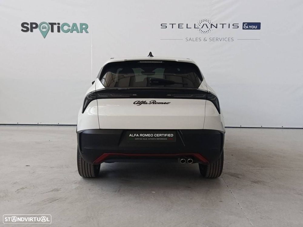 Alfa Romeo Junior 1.2 Speciale eDCT6 - 7
