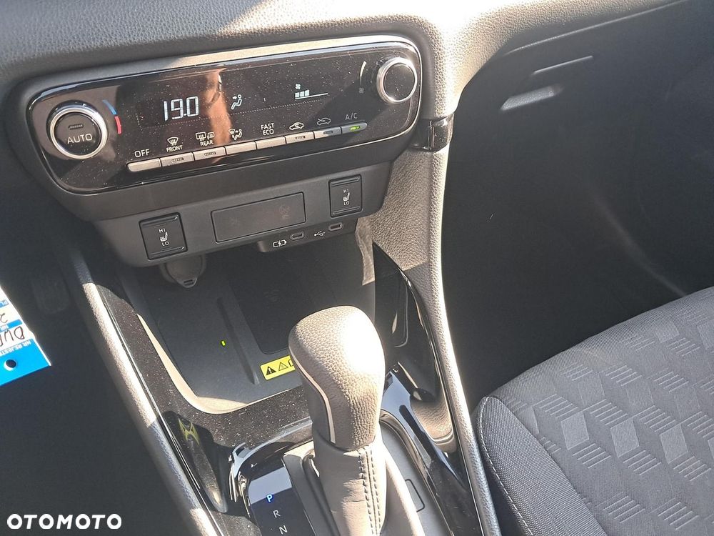 Toyota Yaris Hybrid 1.5 Style - 18