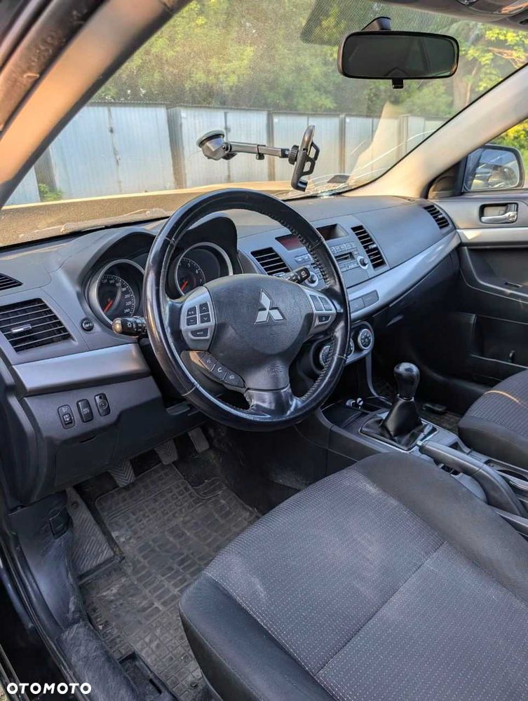 Mitsubishi Lancer - 5