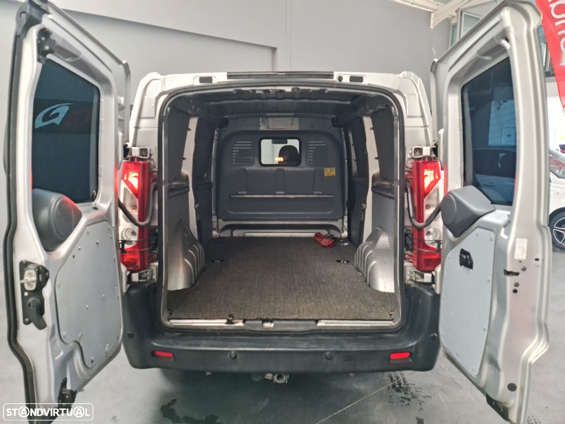 Citroën Jumpy Outro - 2