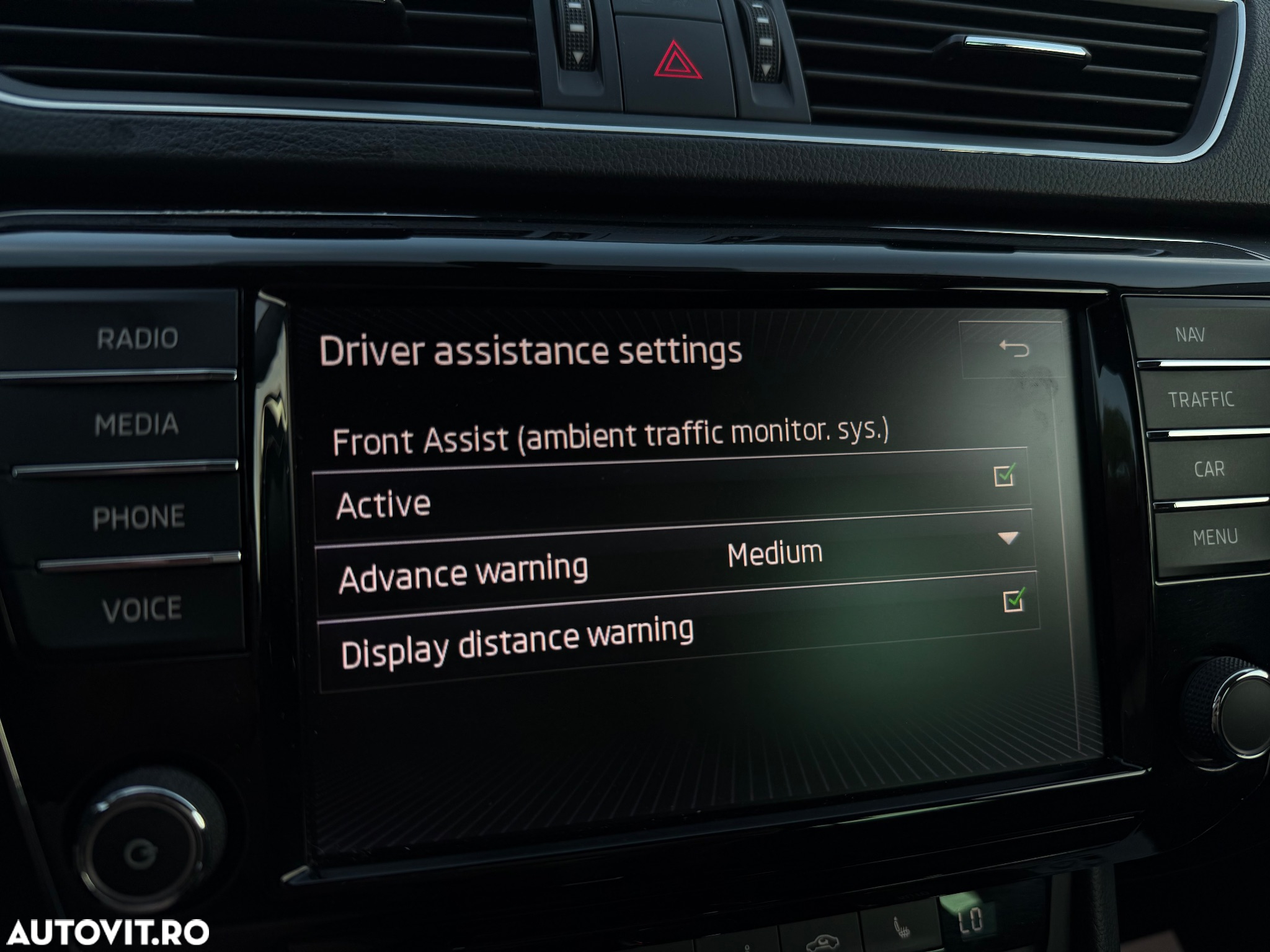 Skoda Superb 2.0 TDI DSG Style - 19