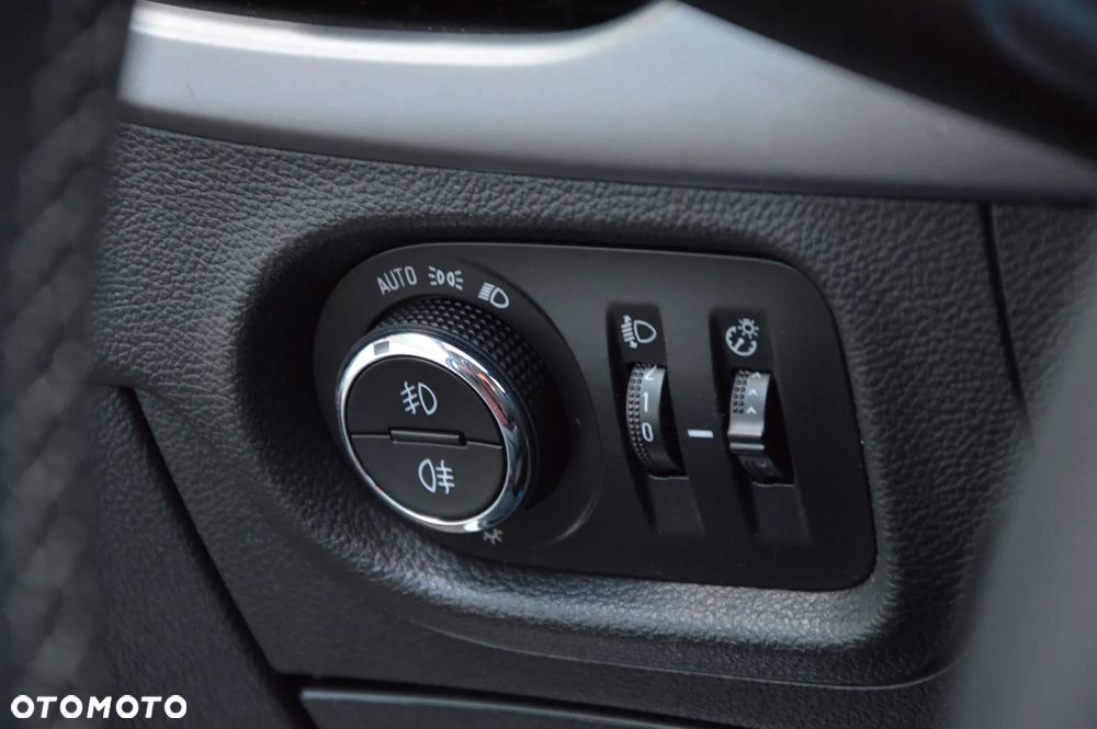 Opel Astra 1.2 Turbo Elegance - 33