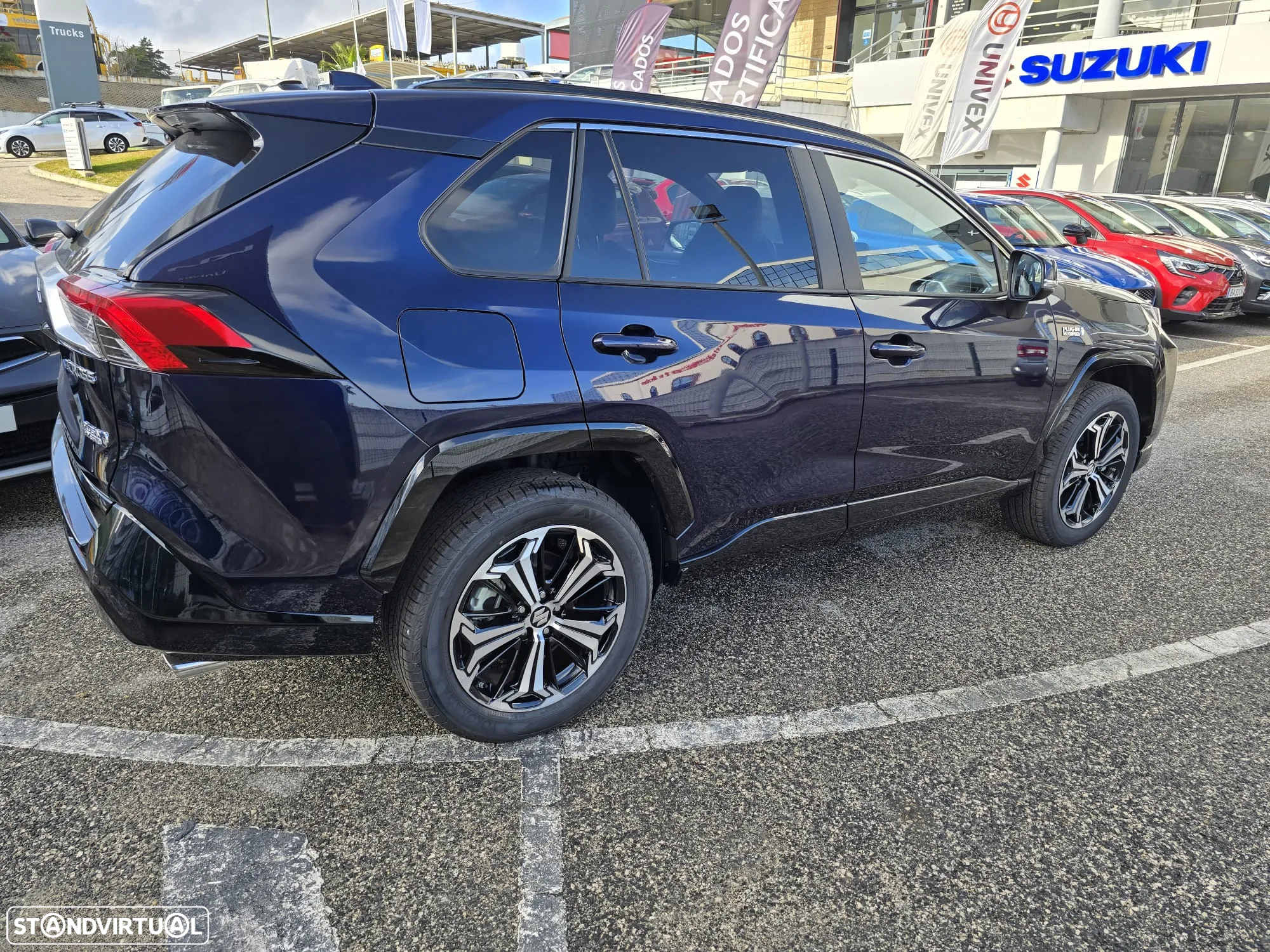 Suzuki Across 2.5L PHEV GLX AWD - 4
