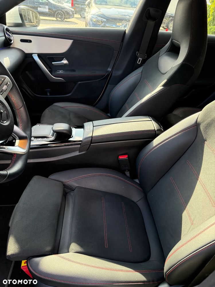 Mercedes-Benz CLA 180 AMG Line 7G-DCT - 12