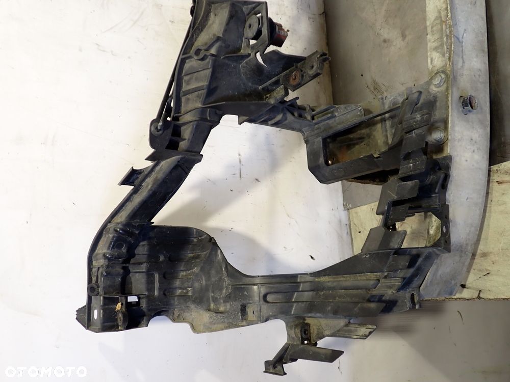 PAS PRZEDNI OKULAR MERCEDES W169 A200 - 4