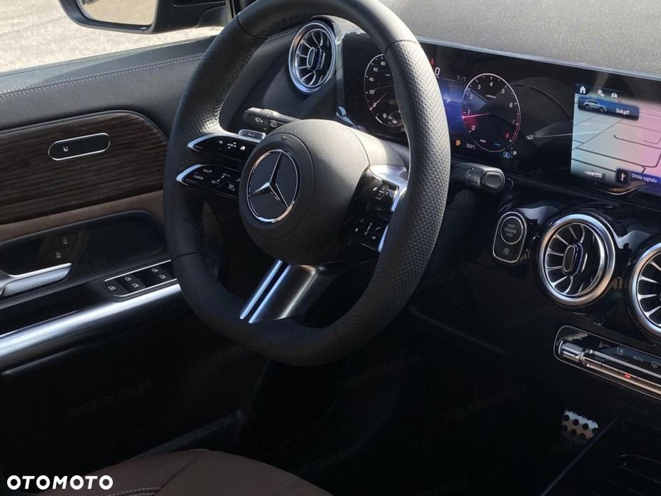 Mercedes-Benz GLA 200 AMG Line - 12