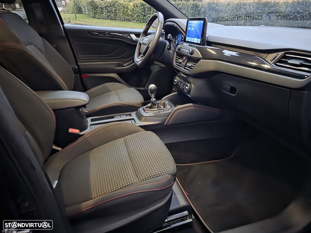 Ford Focus SW 1.0 EcoBoost Hybrid ST-LINE - 16