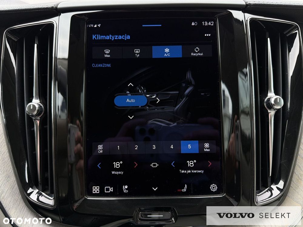 Volvo XC 60 - 24