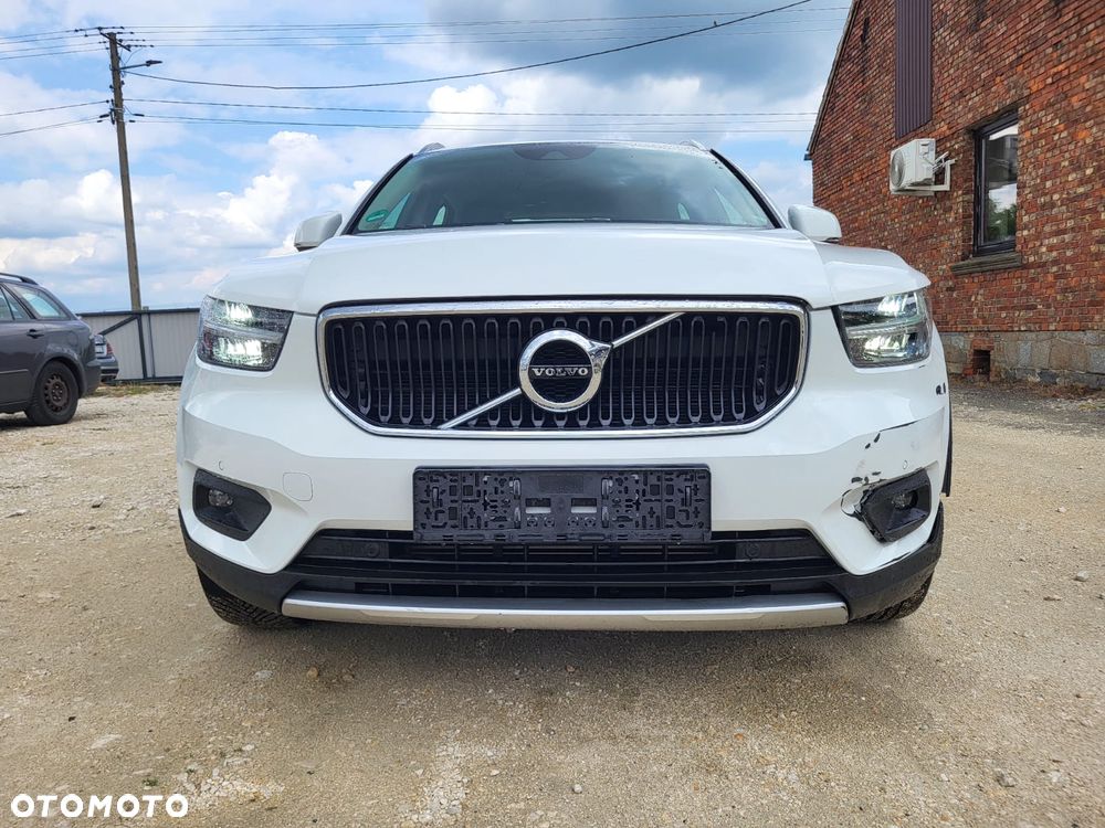 Volvo XC 40 D3 SCR Momentum - 4