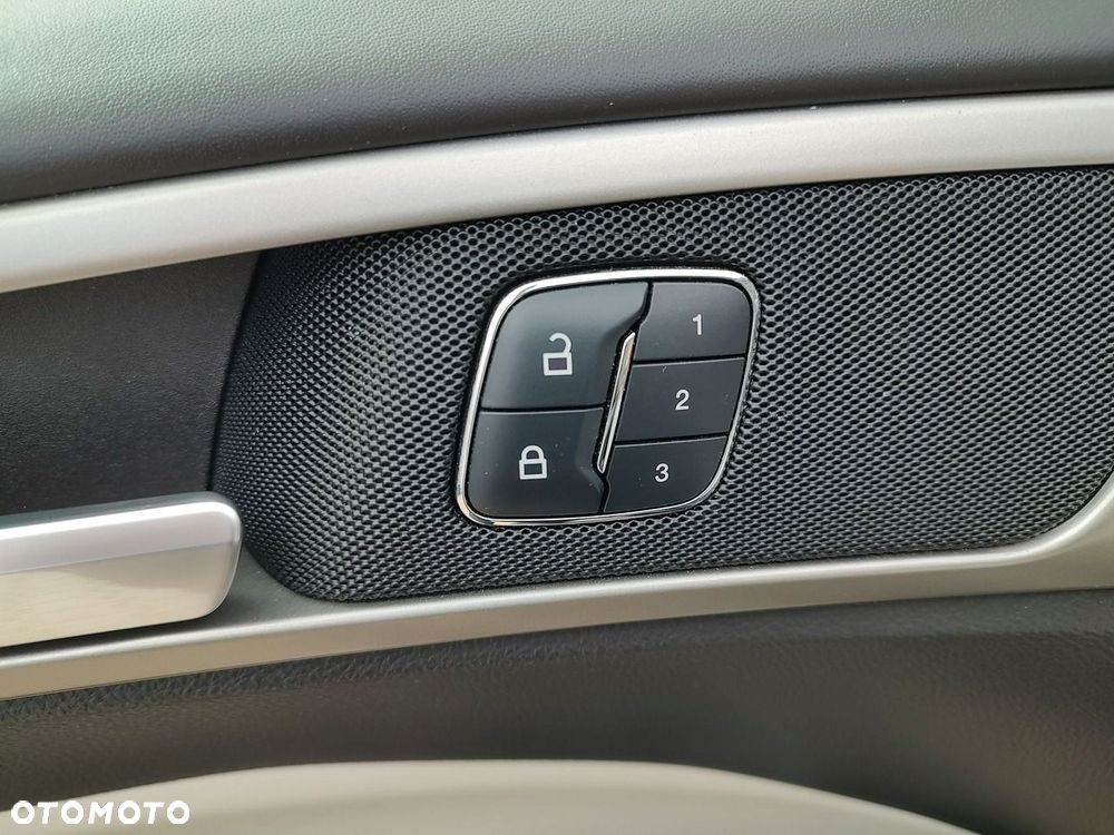 Ford Mondeo 2.0 EcoBoost STart-Stopp Autom Vignale - 15