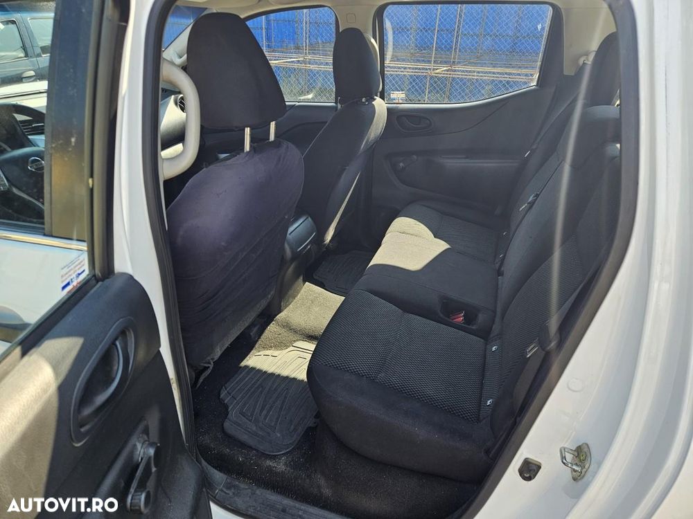 Nissan Navara 2.3 dCi Double Cab Acenta - 12