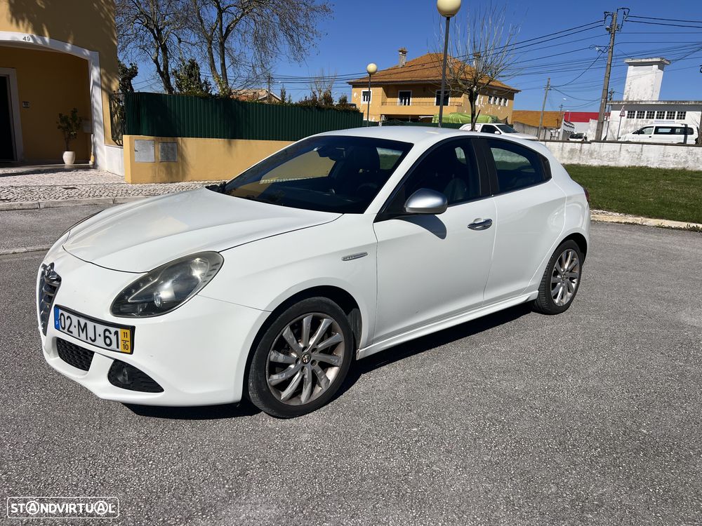 Alfa Romeo Giulietta 1.6 JTDM Distinctive - 1