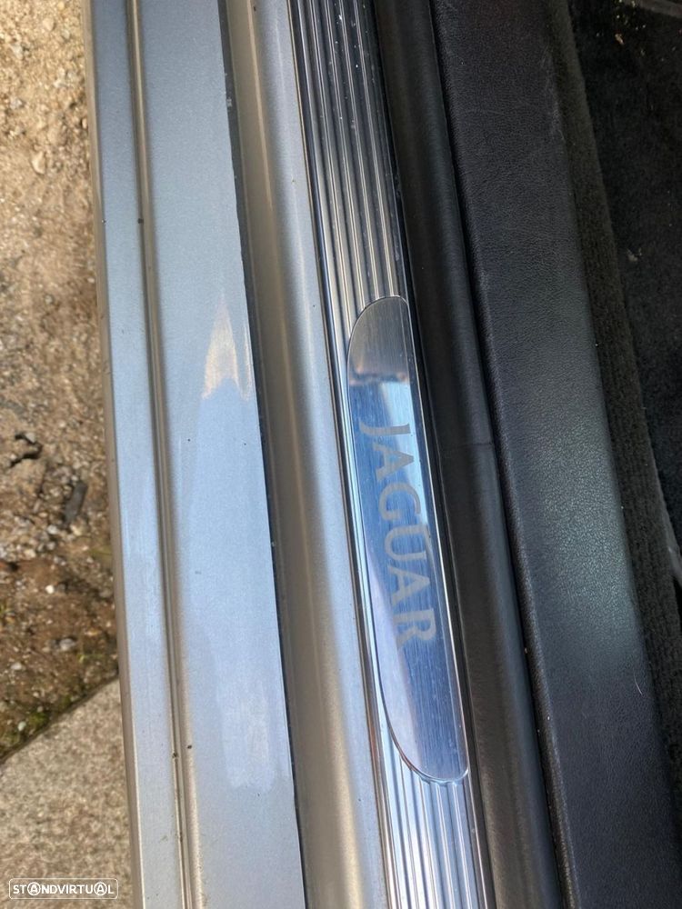 Jaguar S-Type 3.0 V6 Executive Auto. - 18