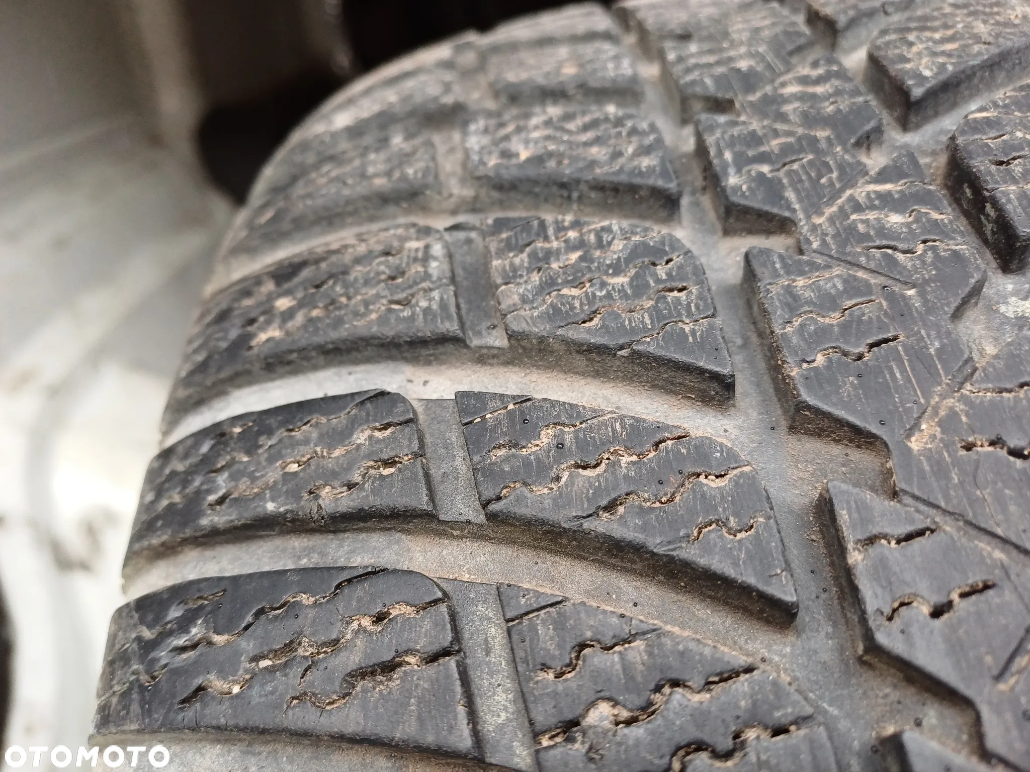 koła felgi 16 borbet bmw 5 E39 E60 E61 7 E38 E65  opony zimowe 235/60 r16 kumho 6mm  kumho i'zen izen kw23 235/60 r16 zimowe - 35