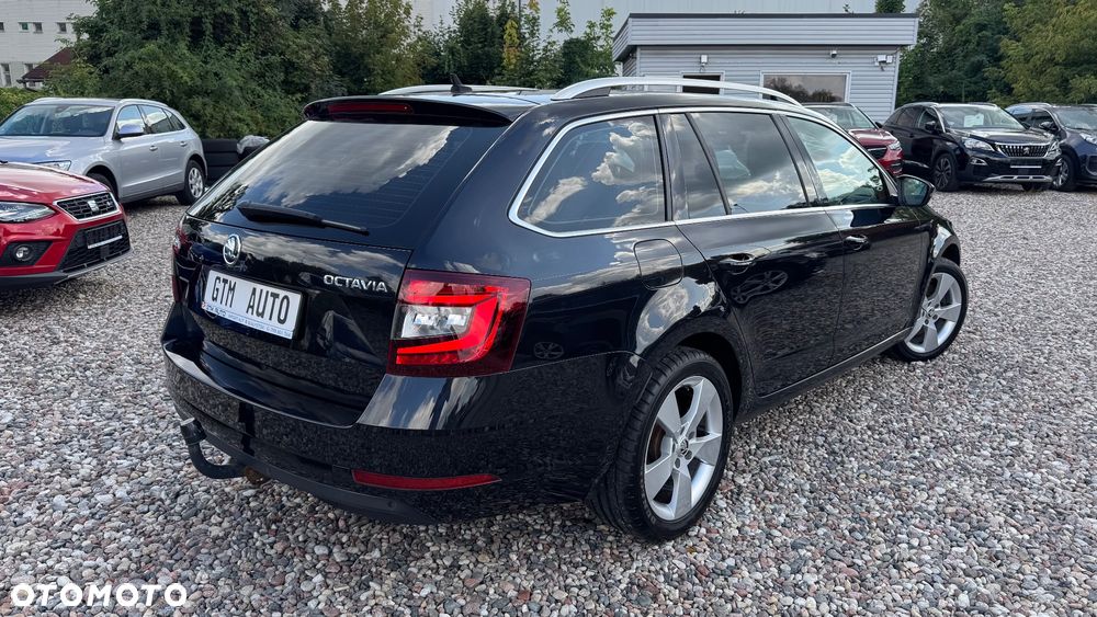 Skoda Octavia 2.0 TSI DSG Style - 17