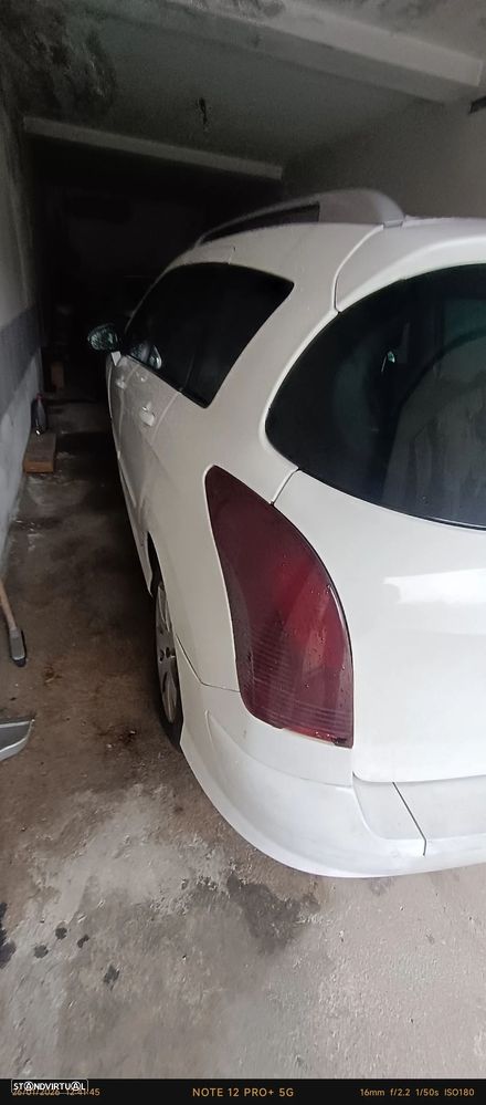 Peugeot 308 SW 1.6 HDi Executive - 4