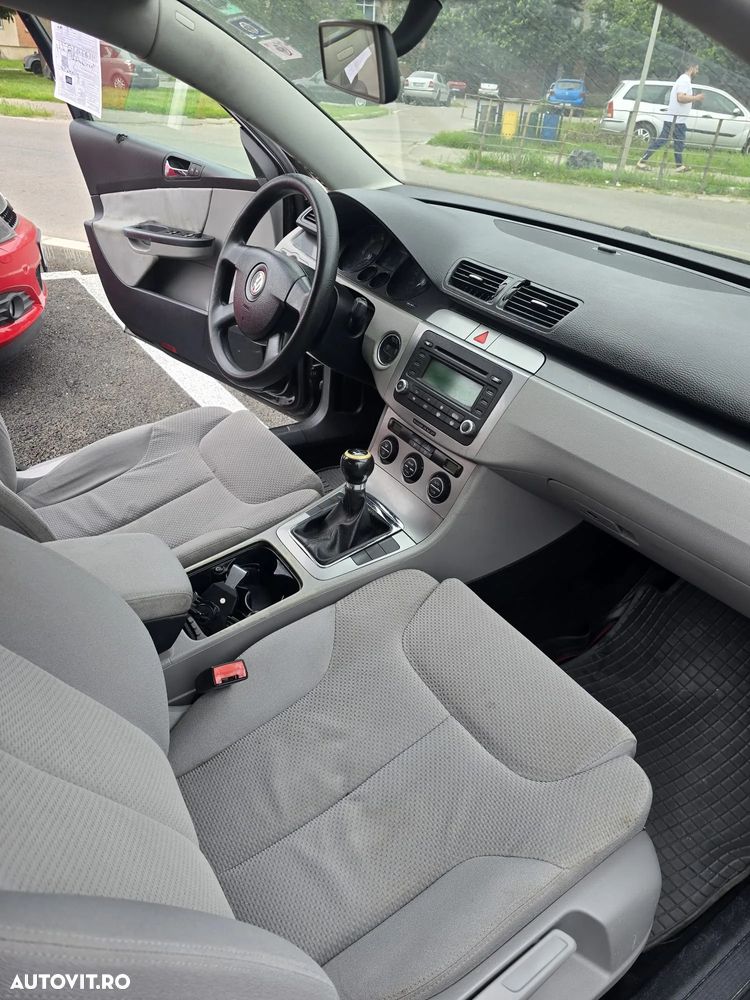 VOLKSWAGEN Jetta 2012 — imagine 8
