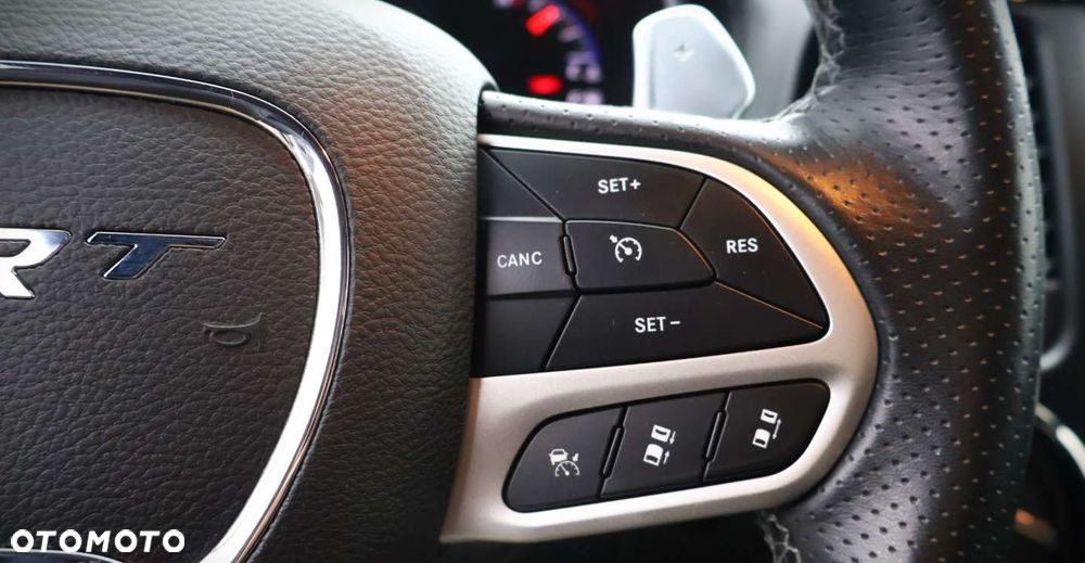 Jeep Grand Cherokee - 25