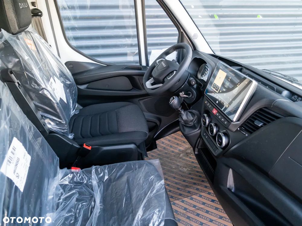 Iveco Daily 35S18HV brygadówka - 18