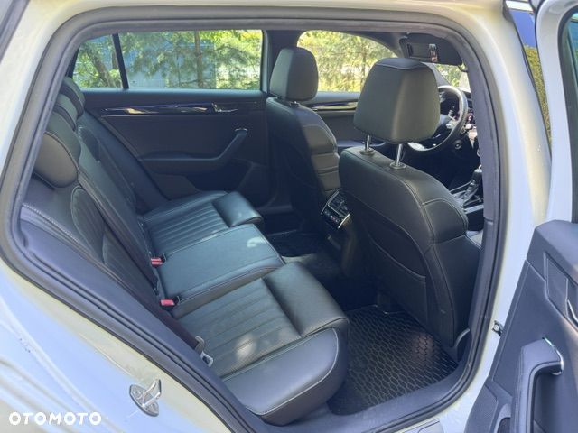 Skoda Superb 2.0 TSI 4x4 L&K DSG - 9