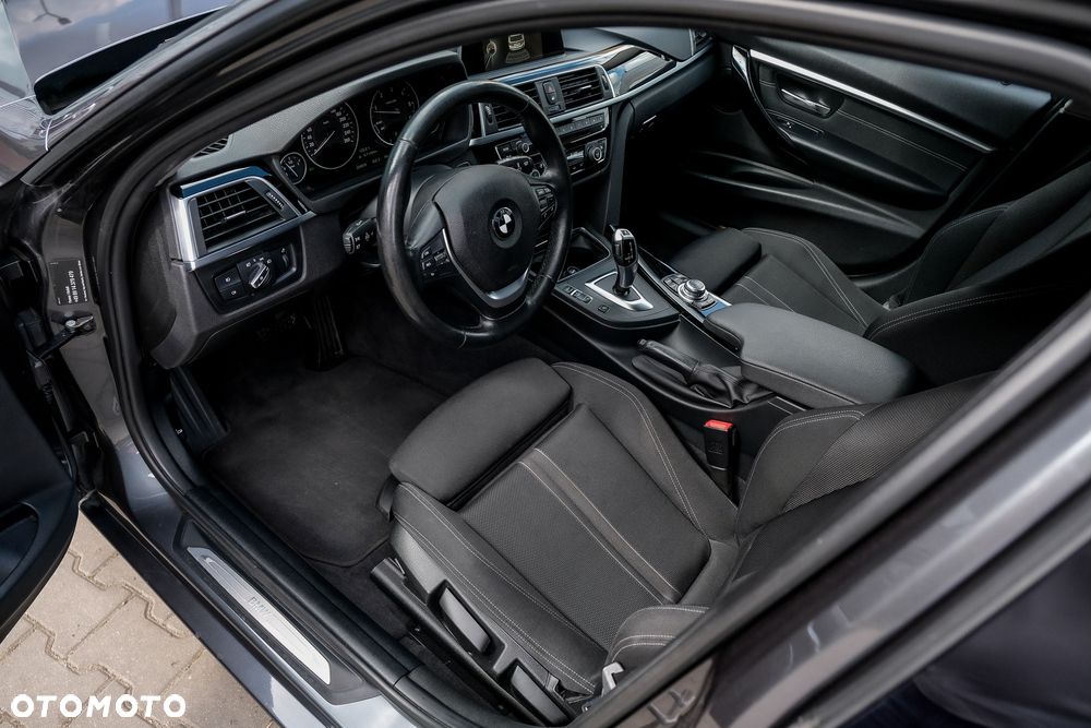 BMW Seria 3 318d Sport Line Shadow - 2