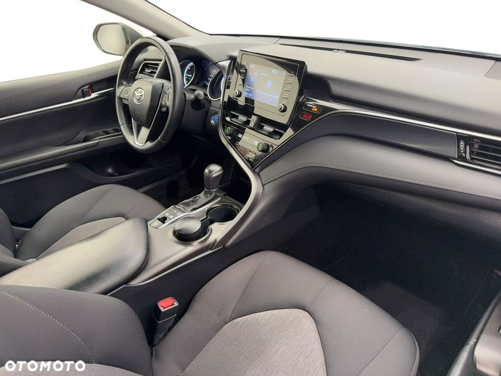 Toyota Camry - 14