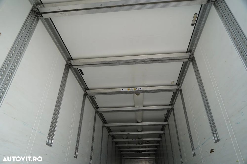 Schmitz Cargobull REFRIGERATED / CARRIER VECTOR 1550 / DOUBLE STOCK / 2 LIFTING AXLES / SAF - 18