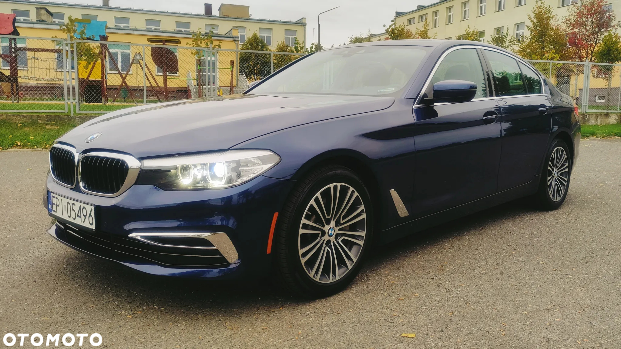 BMW Seria 5 530i GPF xDrive Sport Line sport - 4
