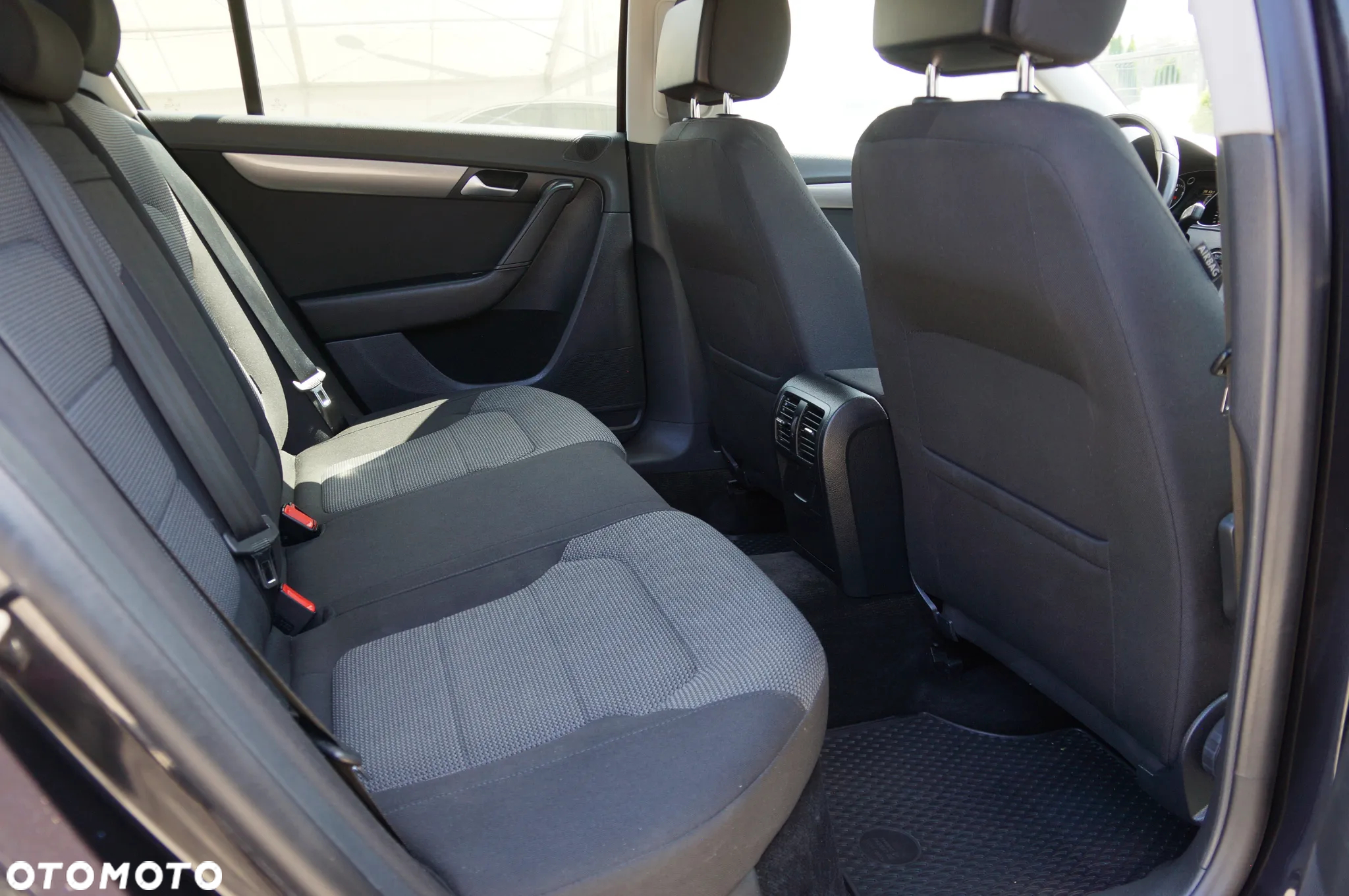 Volkswagen Passat 1.4 TSI BMT Comfortline - 29