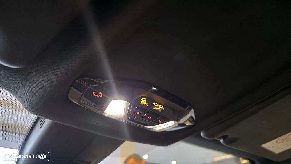 BMW 116 d Pack Desportivo M Auto - 43