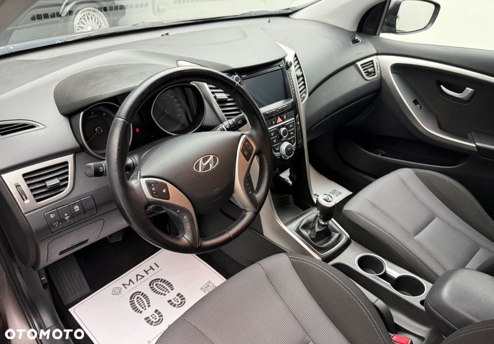 Hyundai i30 1.6 CRDI Trend - 23