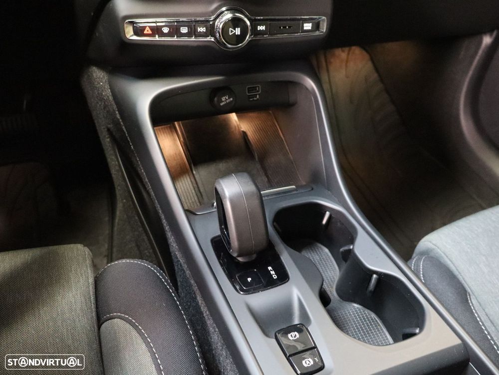 Volvo XC 40 1.5 T4 PHEV Core - 18