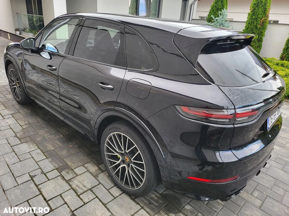 Porsche Cayenne - 14